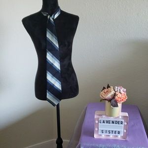 Only Worn Once! Men's Diagonal Striped Tie